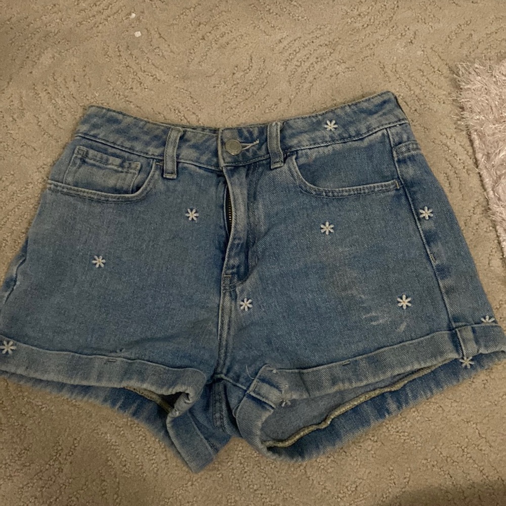 Pacsun mom shorts size 24 pick up from house in Phoenix Az